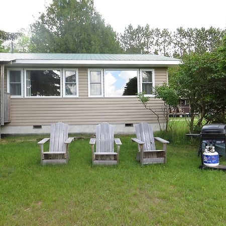 Bondi Village Cottage Resort Lake of Bays ภายนอก รูปภาพ