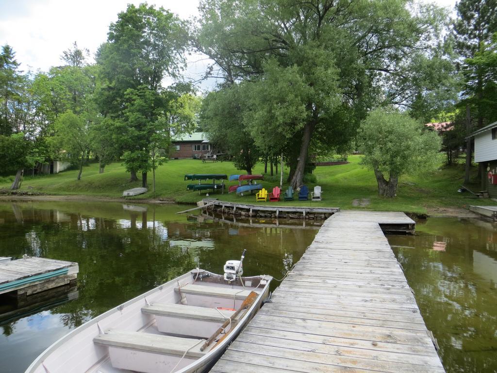 Bondi Village Cottage Resort Lake of Bays ภายนอก รูปภาพ