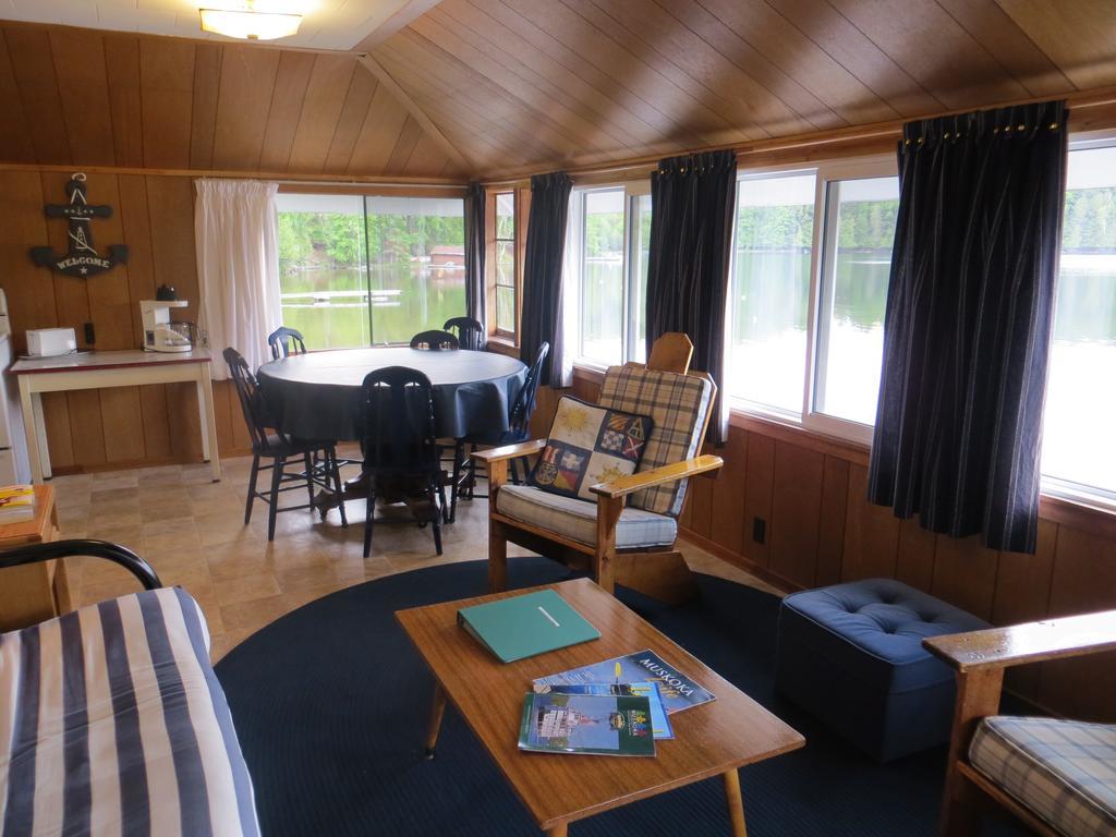 Bondi Village Cottage Resort Lake of Bays ภายนอก รูปภาพ