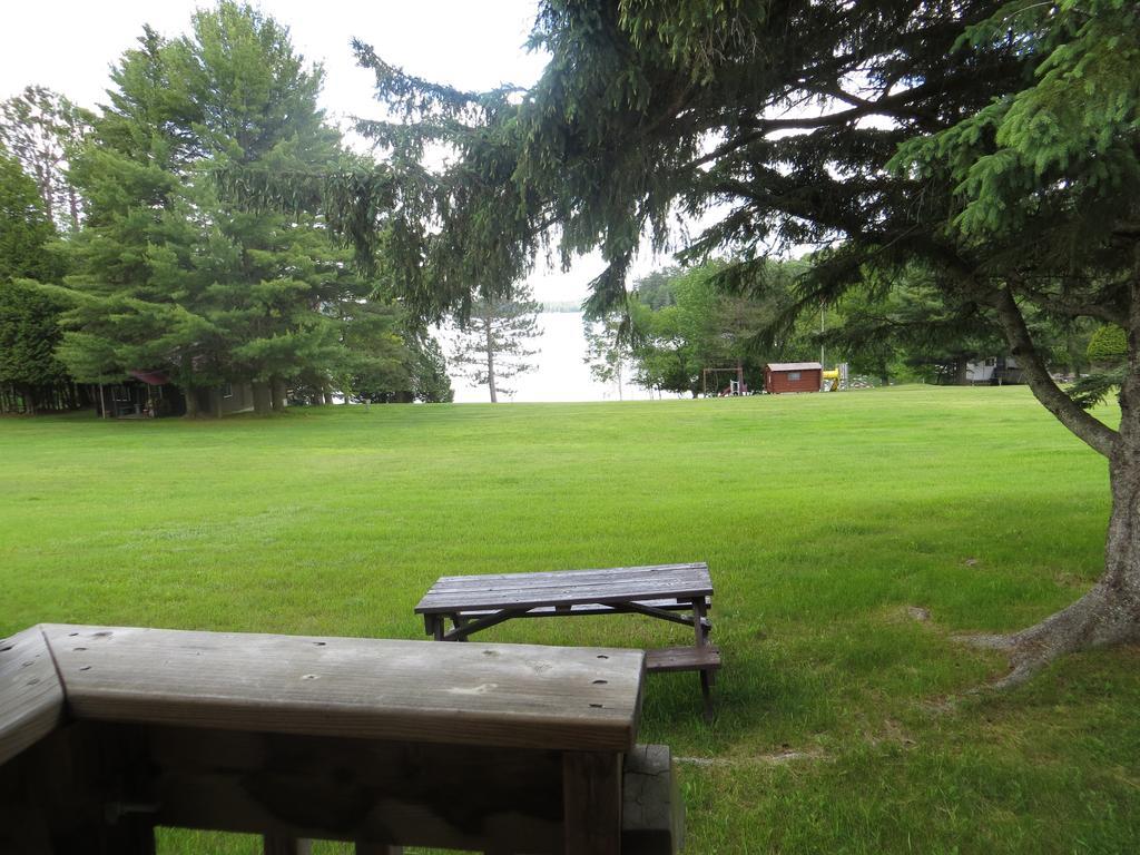 Bondi Village Cottage Resort Lake of Bays ภายนอก รูปภาพ