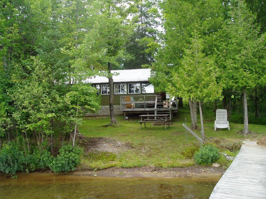 Bondi Village Cottage Resort Lake of Bays ภายนอก รูปภาพ