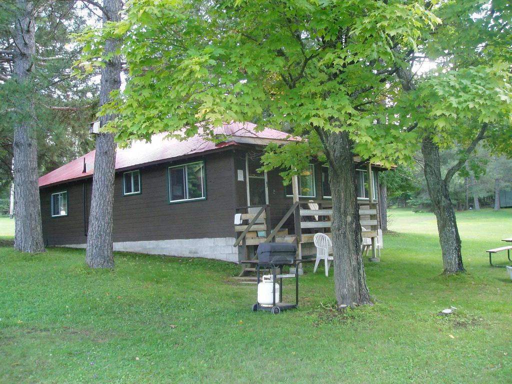 Bondi Village Cottage Resort Lake of Bays ภายนอก รูปภาพ